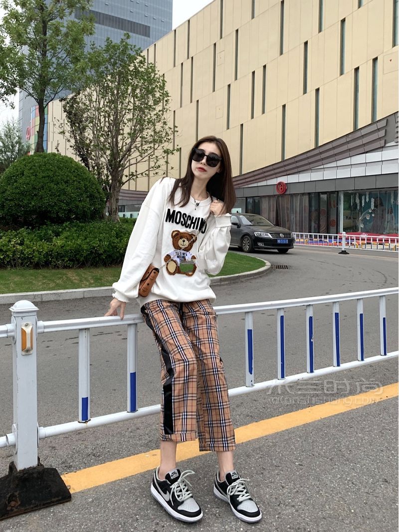 莫斯奇諾衛(wèi)衣巴寶莉Nike影子灰莫斯奇諾怎么樣_1