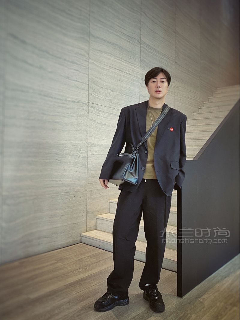 愛馬仕推薦 男生182身高唯一能背的kelly35_6