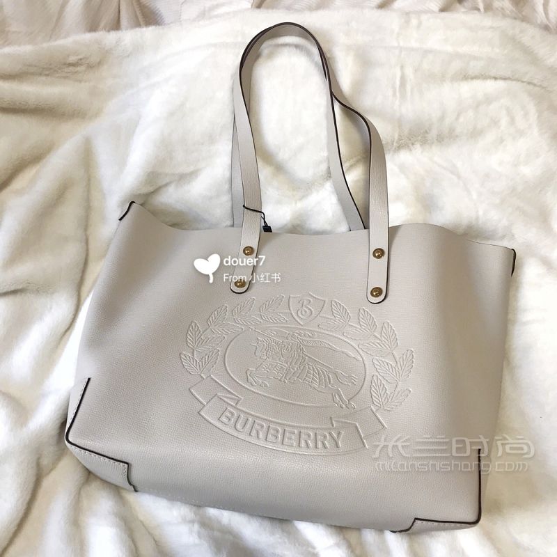 Burberry Small Embossed Crest Leather Tote-博柏利怎么樣_1