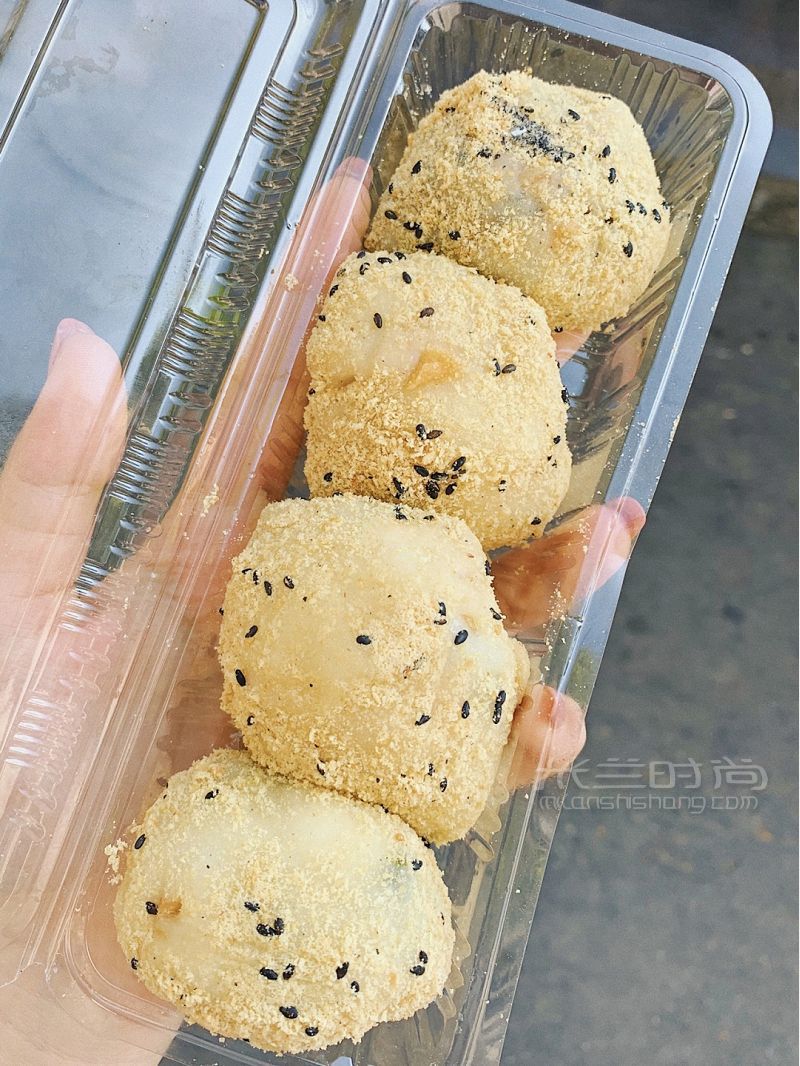 長(zhǎng)沙南門口2塊錢一個(gè)的手包麻薯 抹茶海苔_2