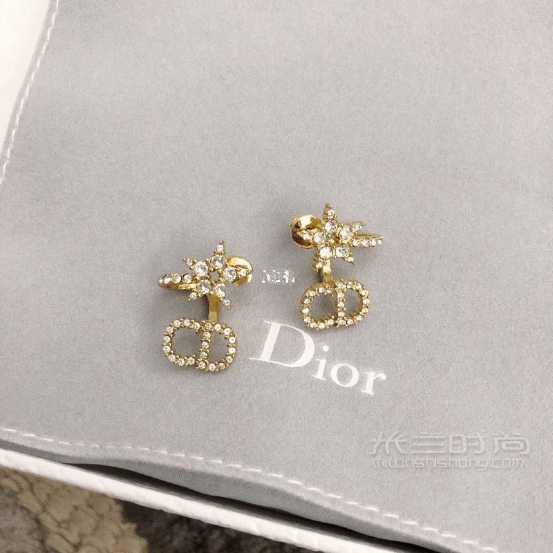 迪奧新款耳釘 Dior修飾臉型珍珠耳釘有哪些_6