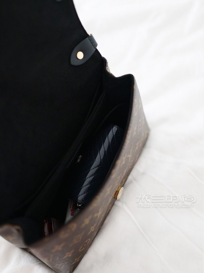 LV新款Saint Michel郵差包M44030_4
