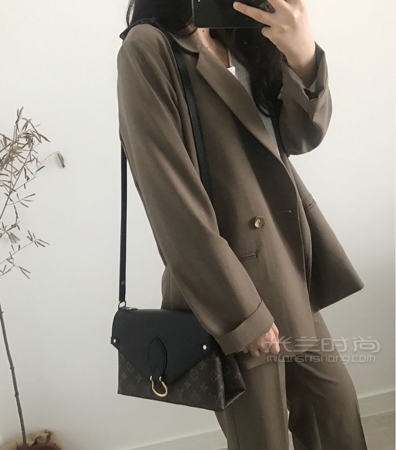 LV新款Saint Michel郵差包M44030_7