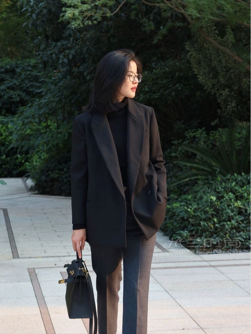 若愚職場(chǎng)穿搭 女人為什么要穿西裝？_6
