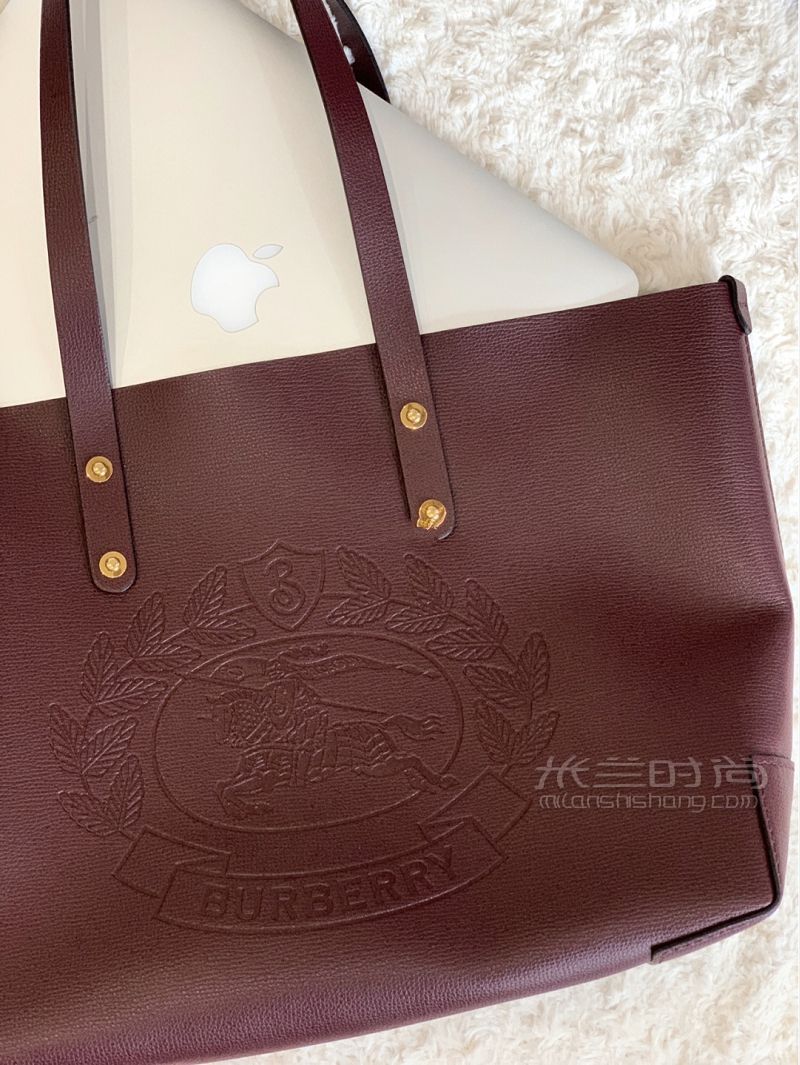 職場(chǎng)新人月入1w通勤包 能裝電腦的輕便通勤包_5