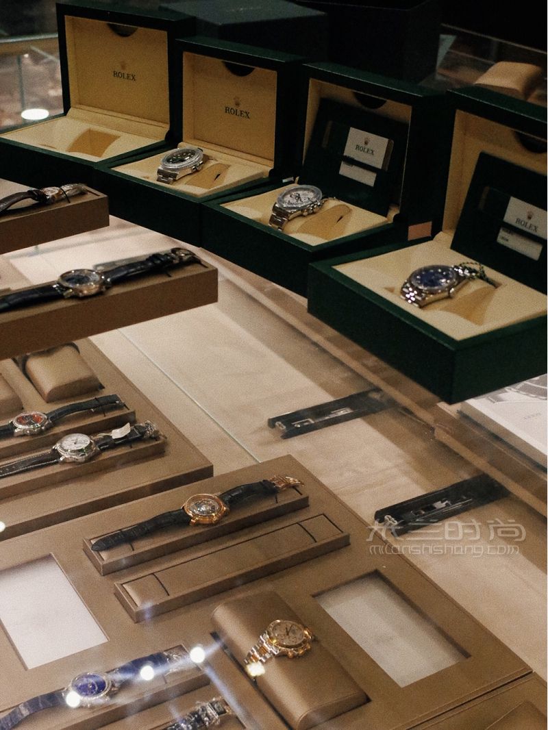 南京探店河西必逛二手奢侈品店千元入LV奢侈品錢包_9