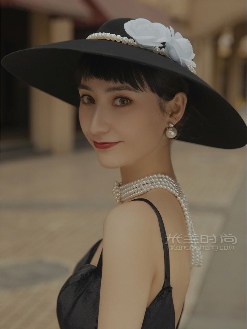 成都婚紗照我的復(fù)古婚紗照美的優(yōu)雅 曼蒂菲兒婚紗攝影_6