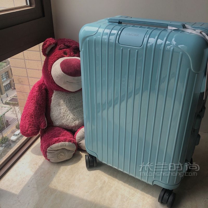 在成都太古里訂到RIMOWA日默瓦冰川藍(lán)行李箱旅行箱_2