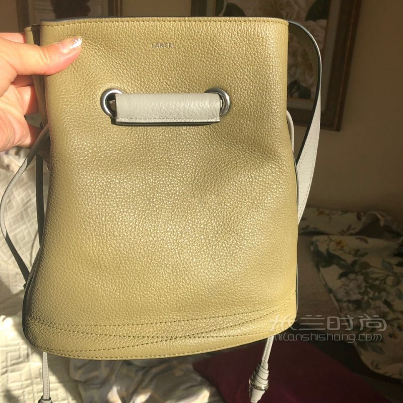 特別的配色 Lancel Le Huit小水桶_4