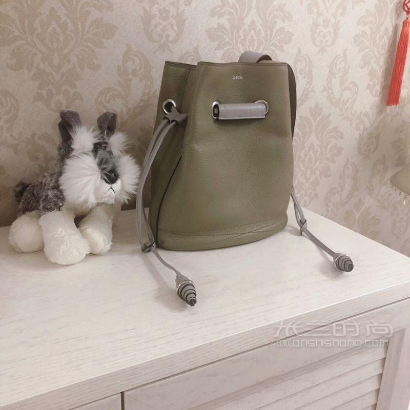 特別的配色 Lancel Le Huit小水桶_1