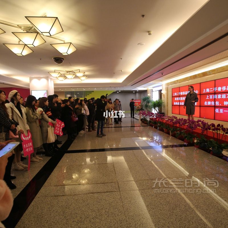 二手奢侈品交易市場(chǎng)開業(yè)1千 買古馳2千_5