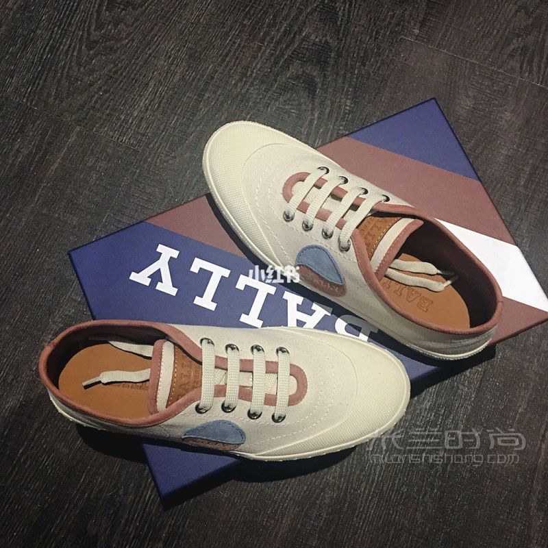 適合春夏搭配的鞋子adidas_6