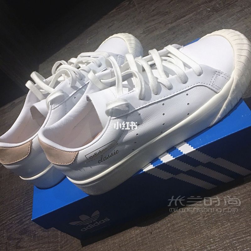 適合春夏搭配的鞋子adidas_2