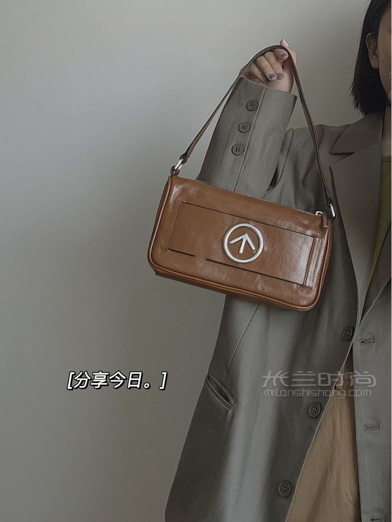 分享一個復古小眾牛皮包包 西裝控必備 牛皮包包_1