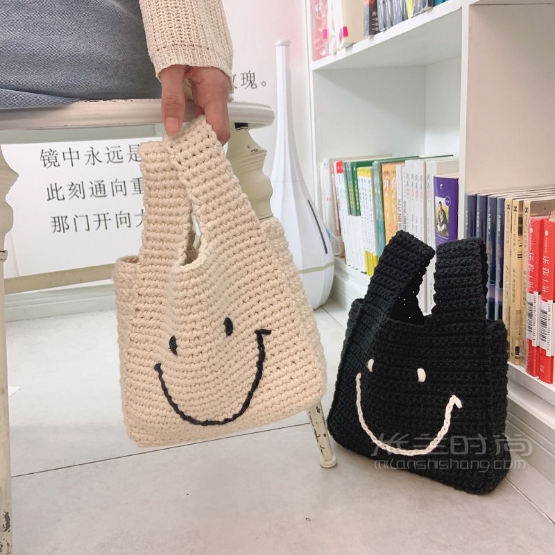天哪怎么會有這么好看的笑臉包_4