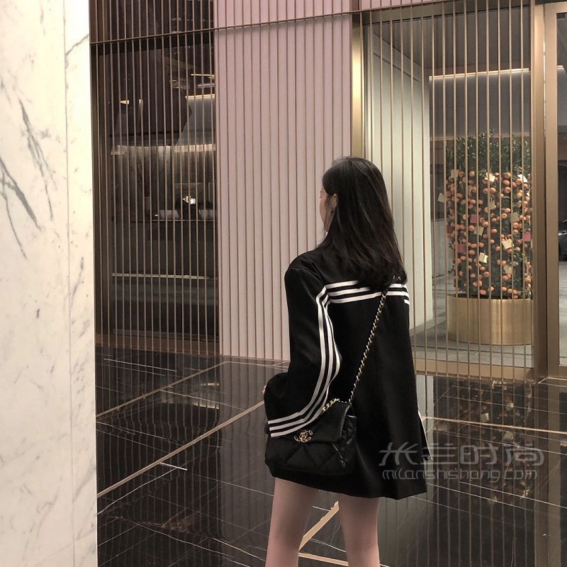 Chanel香奈兒19系列包太絕了吧?。?！_4