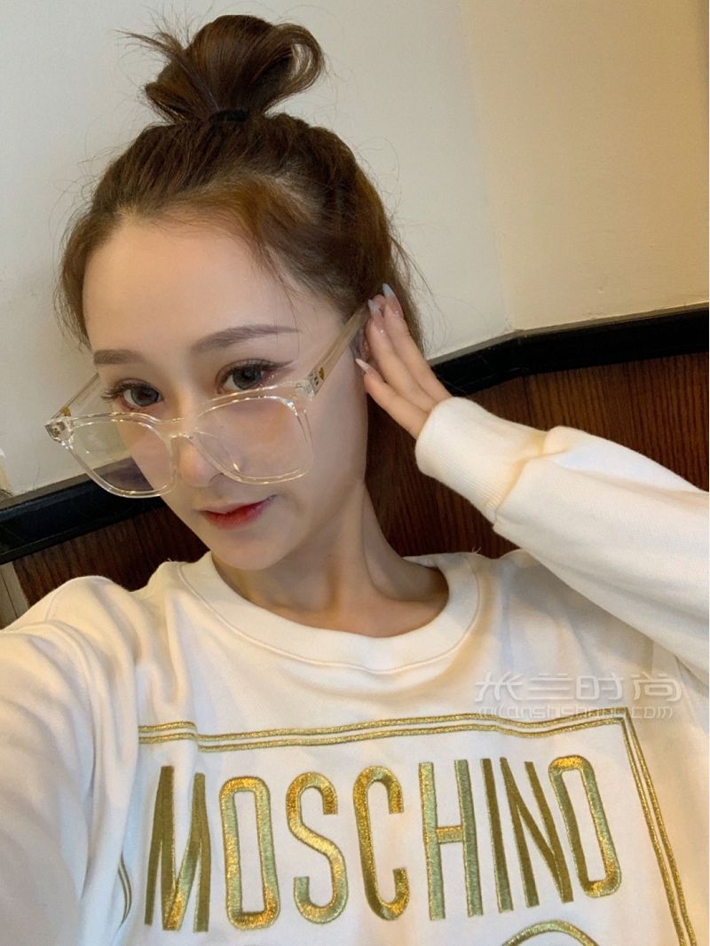 初秋怎么穿-今日穿搭衛(wèi)衣_6
