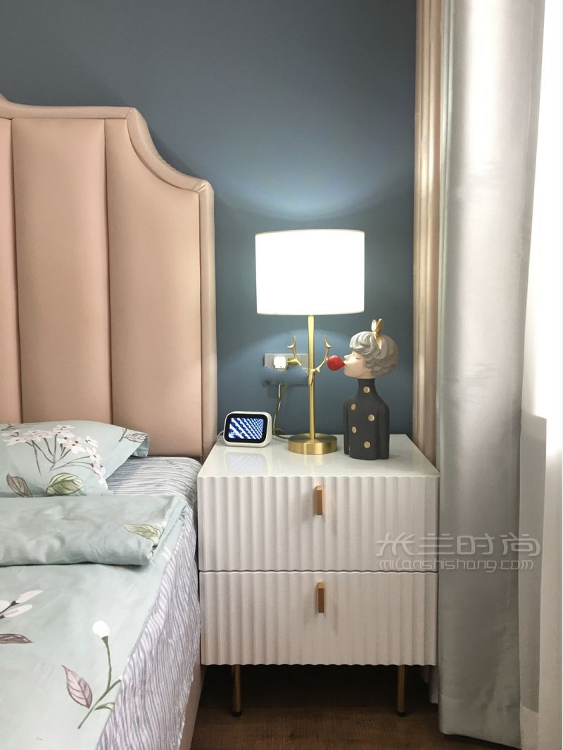 臥室裝修  你們催更的莫蘭迪色系 燈具_(dá)2