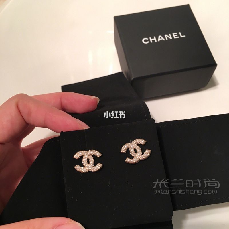 香奈兒Chanel經(jīng)典珍珠耳環(huán)耳釘_1