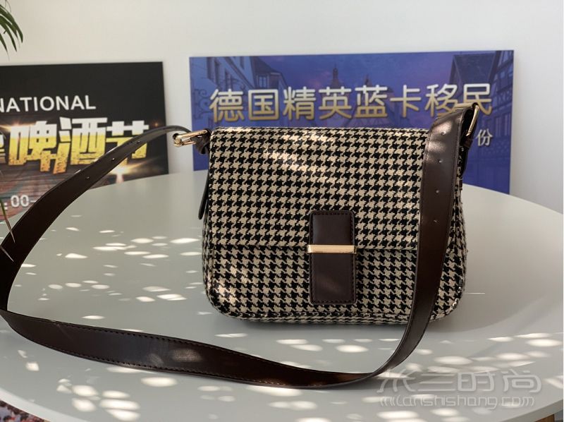 這個(gè)秋冬格子包才26 哈哈 我又撿到寶啦背帶 虹橋萬(wàn)科中心自由行熱門_3