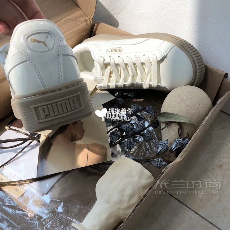 puma奶白漆皮松糕鞋 這雙鞋是我在無(wú)意間發(fā)現(xiàn)的然后就種草啦_3