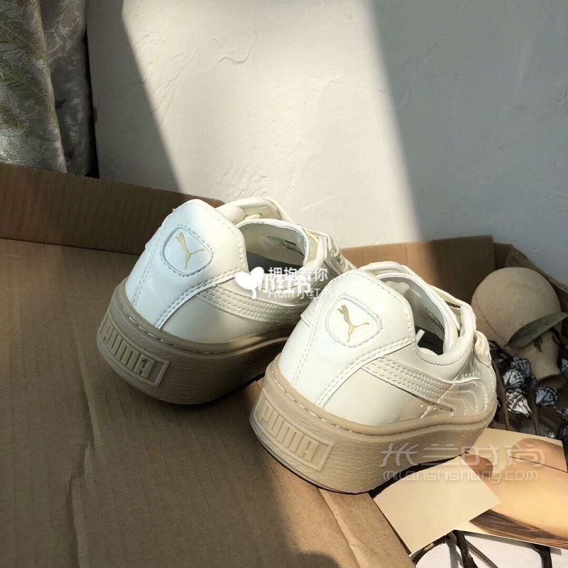 puma奶白漆皮松糕鞋 這雙鞋是我在無(wú)意間發(fā)現(xiàn)的然后就種草啦_4