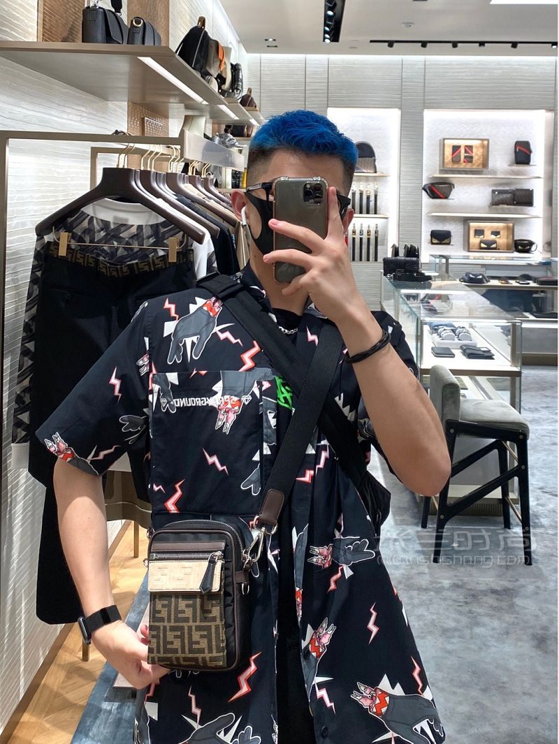 新款男包推薦GUCCIFENDIDIOR-男包-斜挎包_3