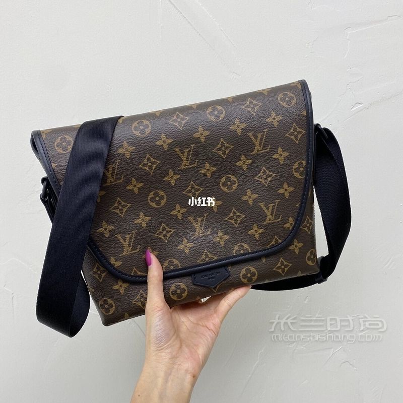 LV新款中性風(fēng)郵差包-路易威登怎么樣-斜挎包_6