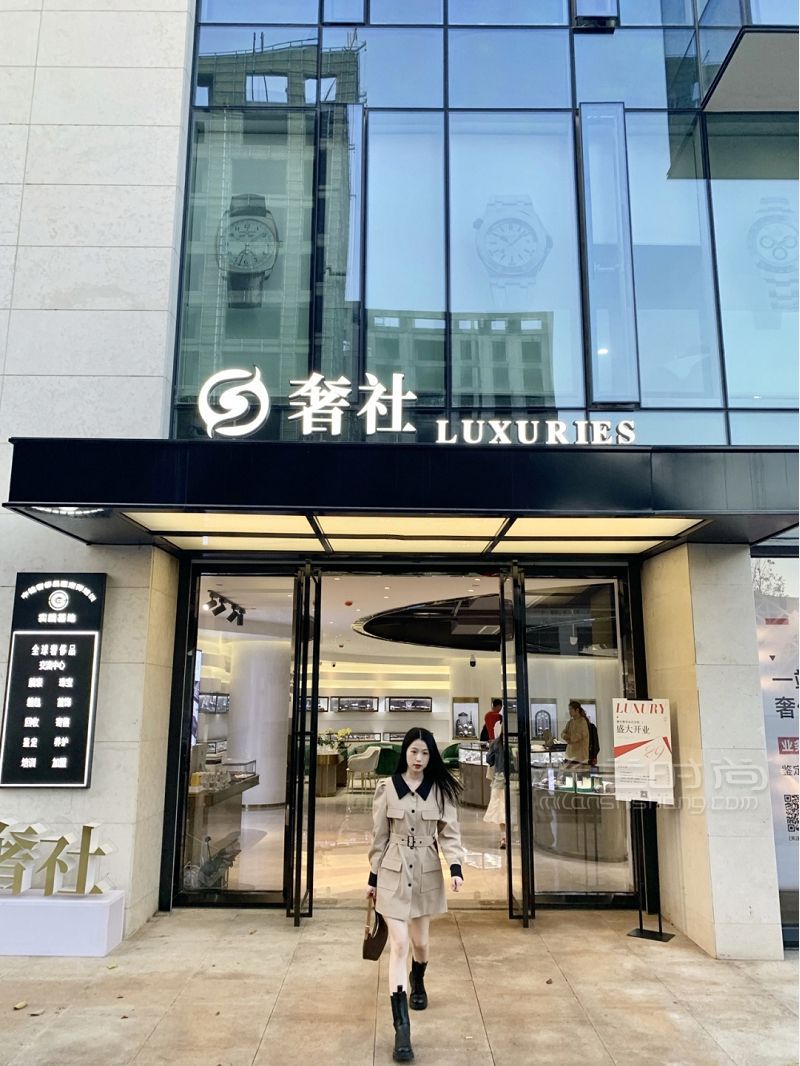 杭州獨(dú)棟二手奢侈品店99新包包超便宜 二手奢侈品_9