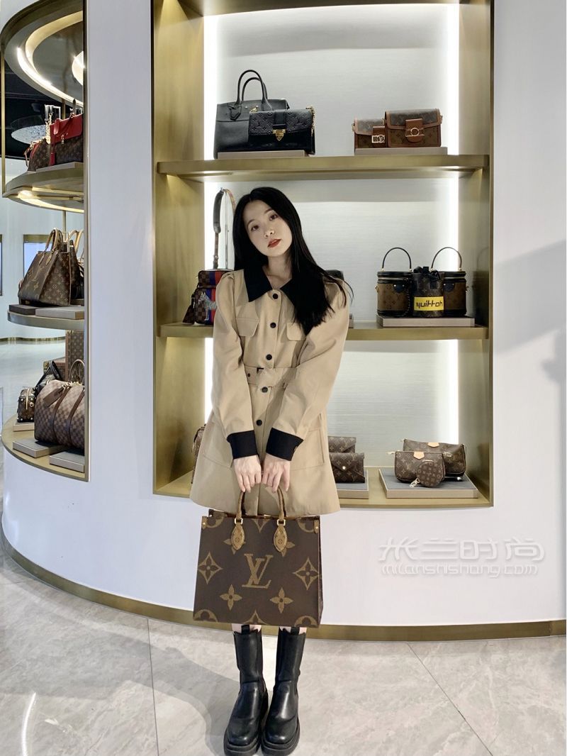 杭州獨(dú)棟二手奢侈品店99新包包超便宜 二手奢侈品_4