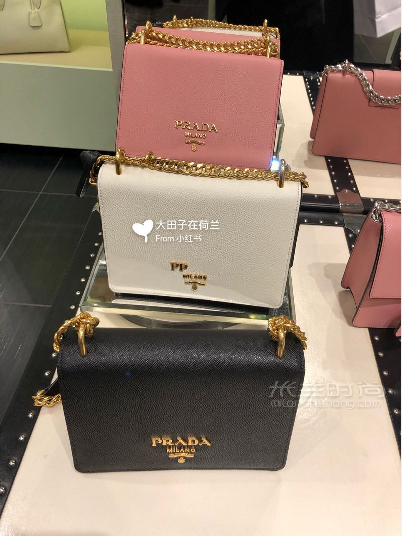 超高性價比的紅色大牌包包-Prada普拉達十字紋鏈條風琴包_6