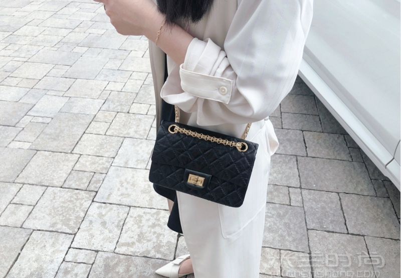 Chanel CF Mini 和chanel 2.55 Mini對(duì)比圖 上身圖_7