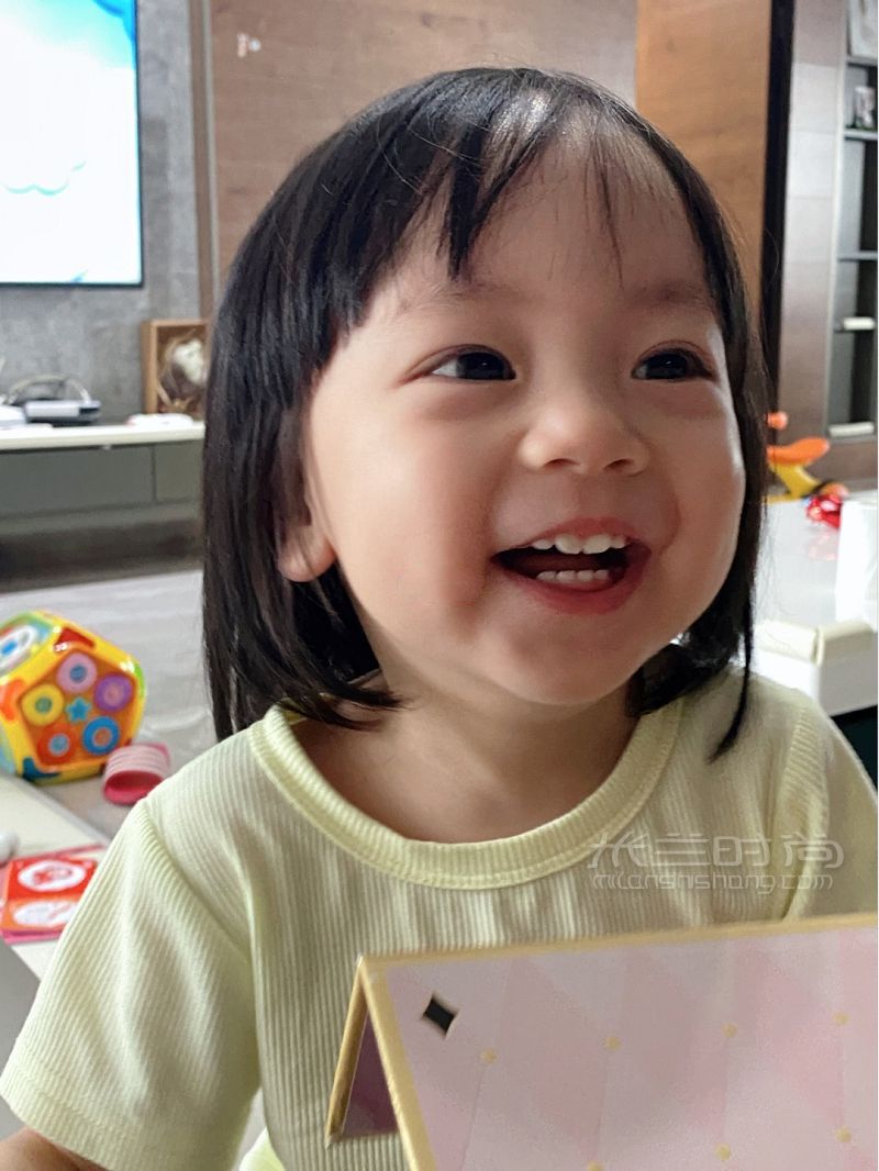 看看我女兒超治愈der九圖笑臉包-戲精寶寶的瞬間_2