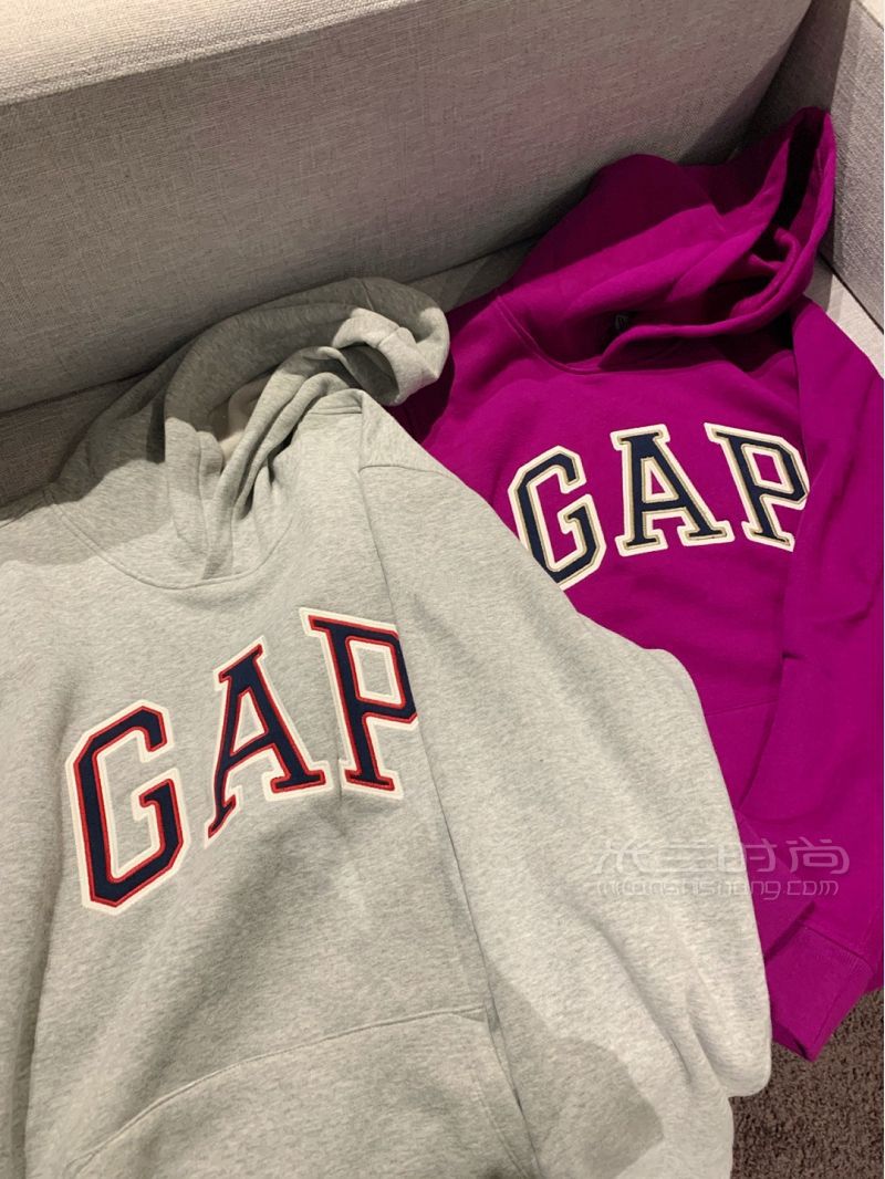 情侶穿搭 Gap紫紅色衛(wèi)衣愛了_8