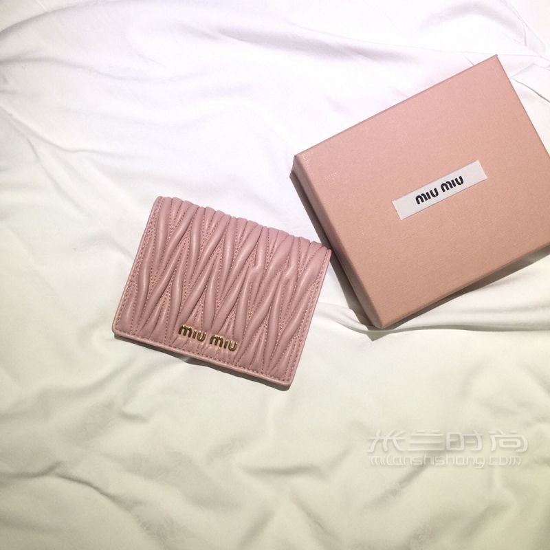 少女心不簡單 miumiu錢包-中國自由行熱門攻略_2