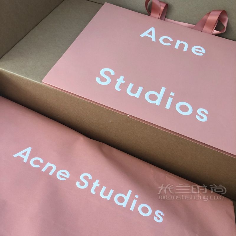 Acne Studios中國(guó)官網(wǎng)攻略_1