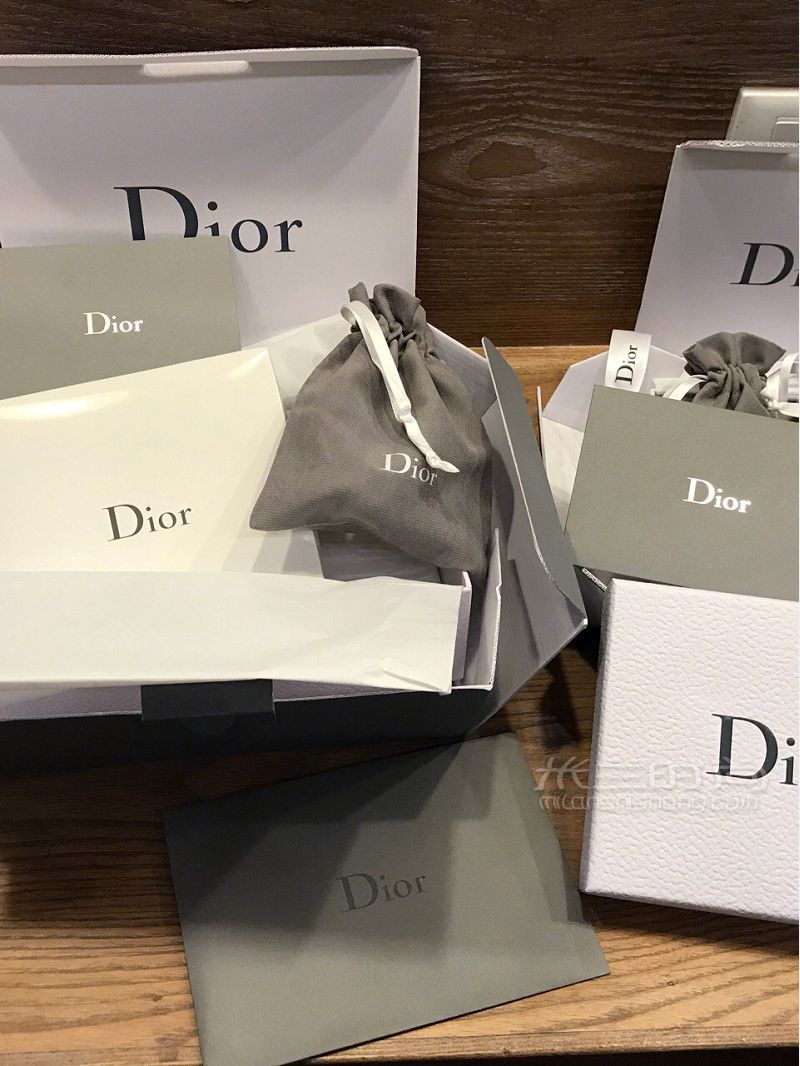 Dior官網(wǎng)購買贈品 Dior官網(wǎng)2020年活動_4