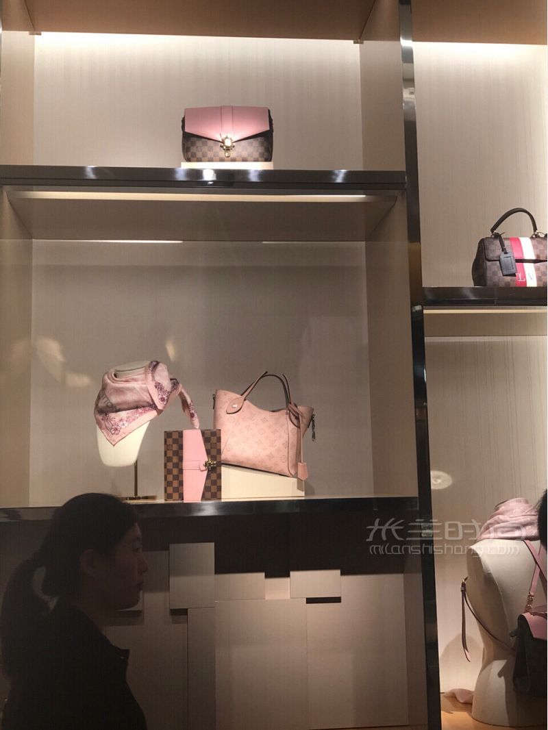 記錄一下人生第一款lv包包【型號(hào)M54353 hina】_5