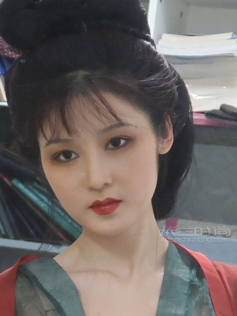 研究毛戈平風格妝容_3