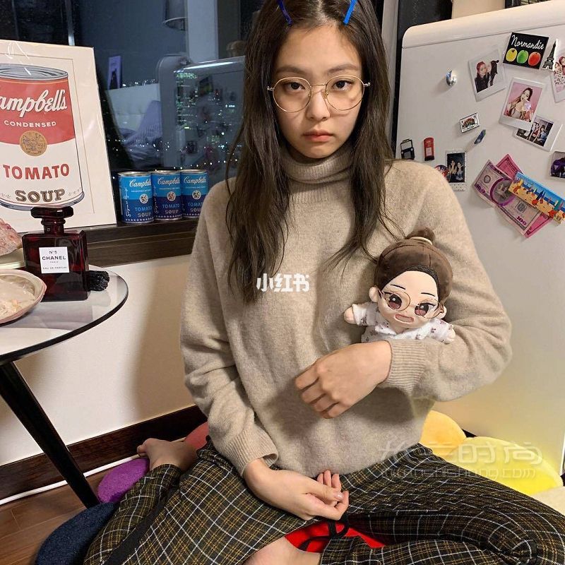 隨手保存了很多金珍妮 jennie私服的圖片 人間香奈兒_7