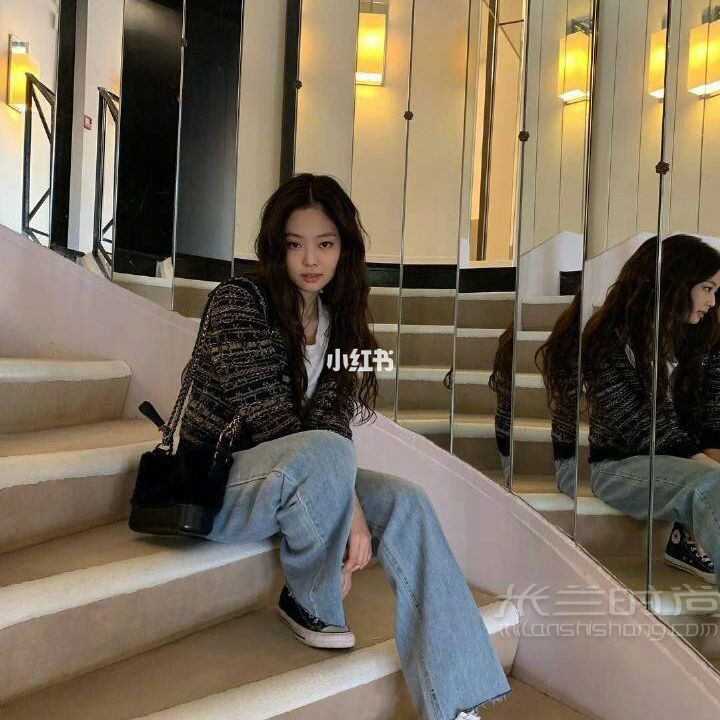 隨手保存了很多金珍妮 jennie私服的圖片 人間香奈兒_3