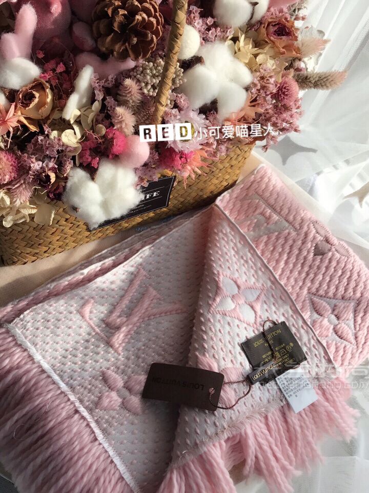 lv新色圍巾怎么買？路易威登圍巾去哪買？_5