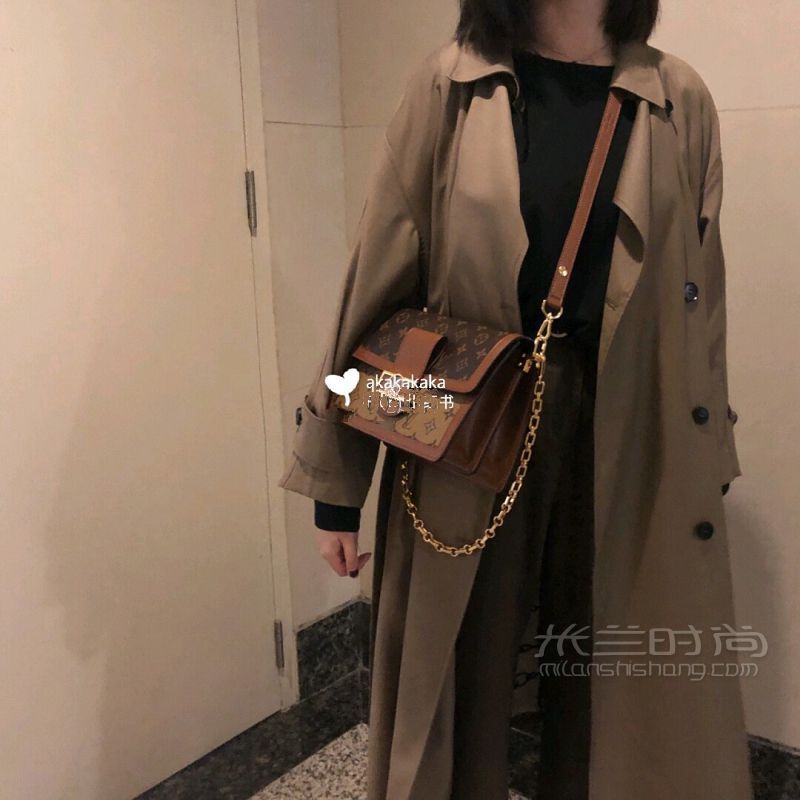 lv達(dá)芙妮郵差包好不好看 路易威登怎么樣_1