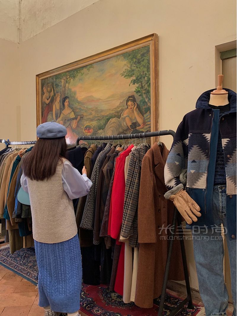米蘭vintage中古集市 愛(ài)馬仕只要50塊！_7