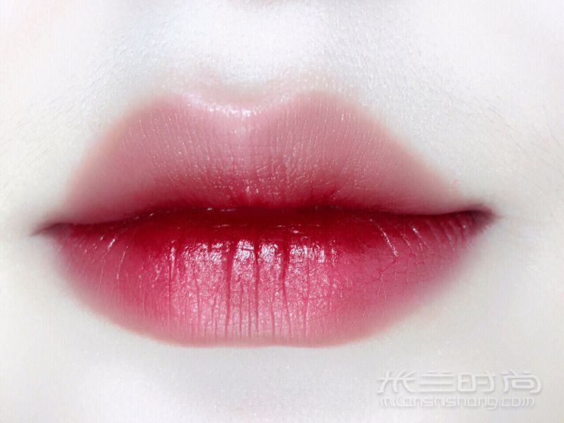 Dior新款唇釉addict lacquer plump色號868_5